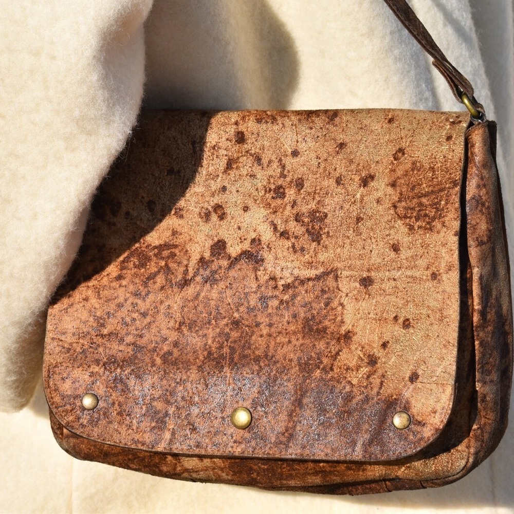 Vintage 70s-Italian Manufacture Shoulder Bag. real Calf Leather!